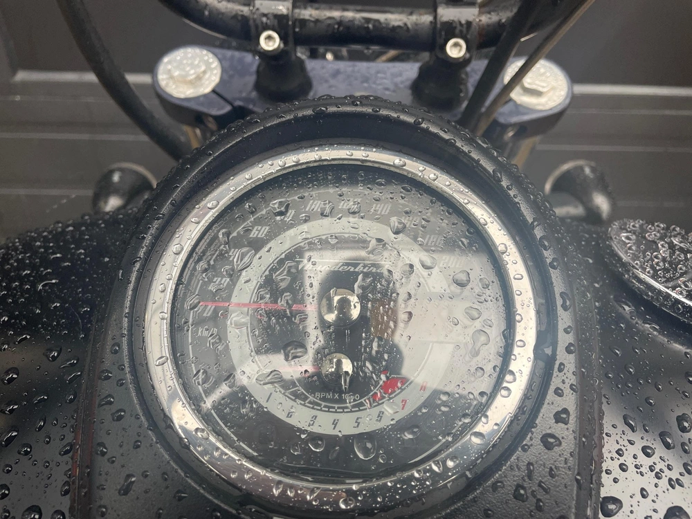 2011 Triumph Thunderbird Storm alt