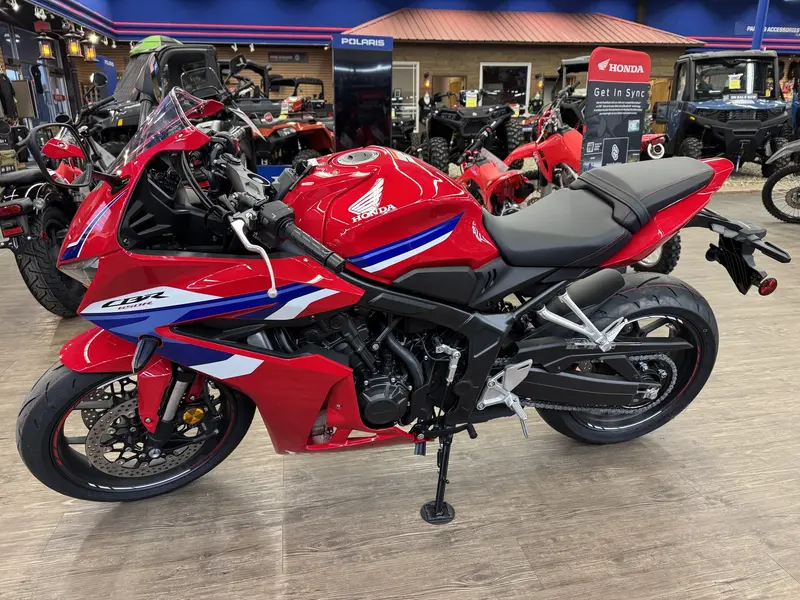 2026 Honda CBR650R E-Clutch (ABS)