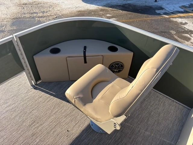 Godfrey Marine Ex 2086 Fish 2026 alt