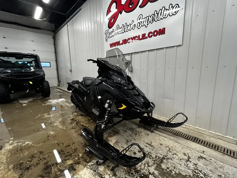 2019 Polaris 800 SWITCHBACK ASSAULT 144 1.35"
