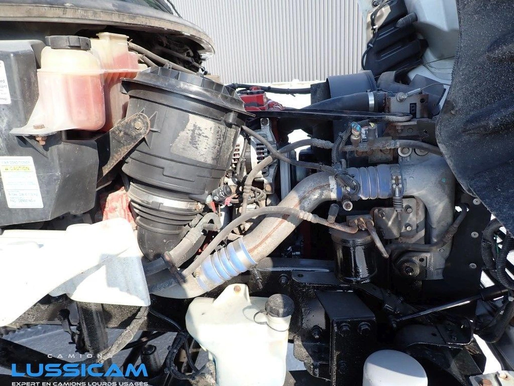 Freightliner M2106 2011