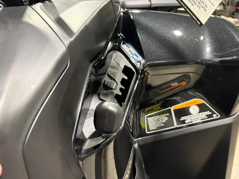 Can-Am Outlander MAX 6X6 Backcountry 1000R 2026