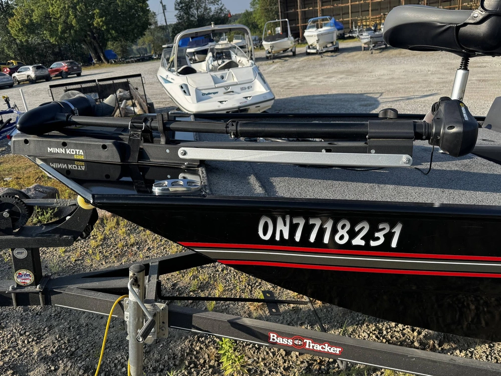 2021 Tracker Boats Bass Tracker Classic Xl alt