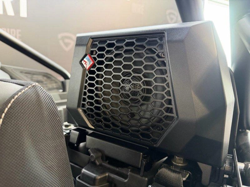 Polaris Rzr Pro Xp Ultimate 2026 alt