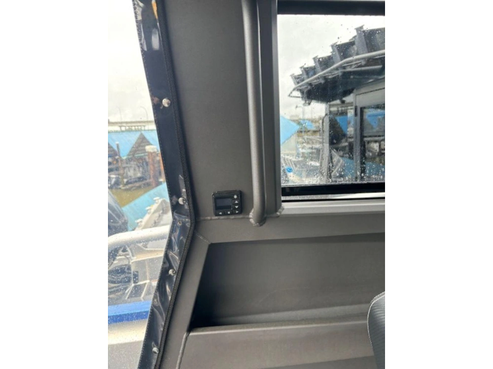 2023 Other 2250 Ultra Centrecab alt