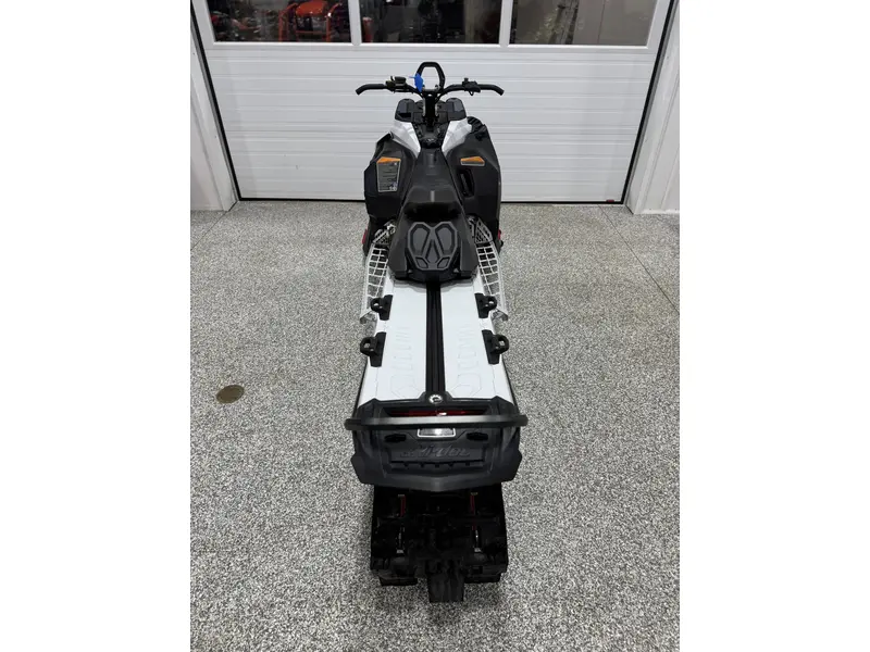 Ski-Doo Summit X 850 Turbo 2023