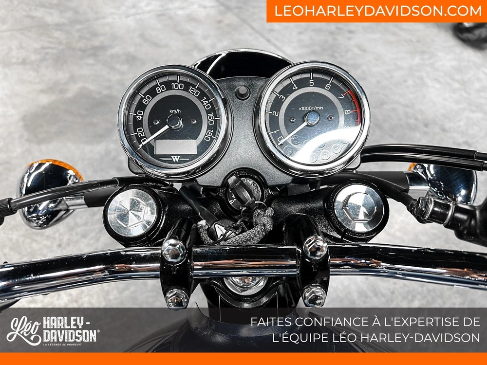 2023 Kawasaki W800 alt