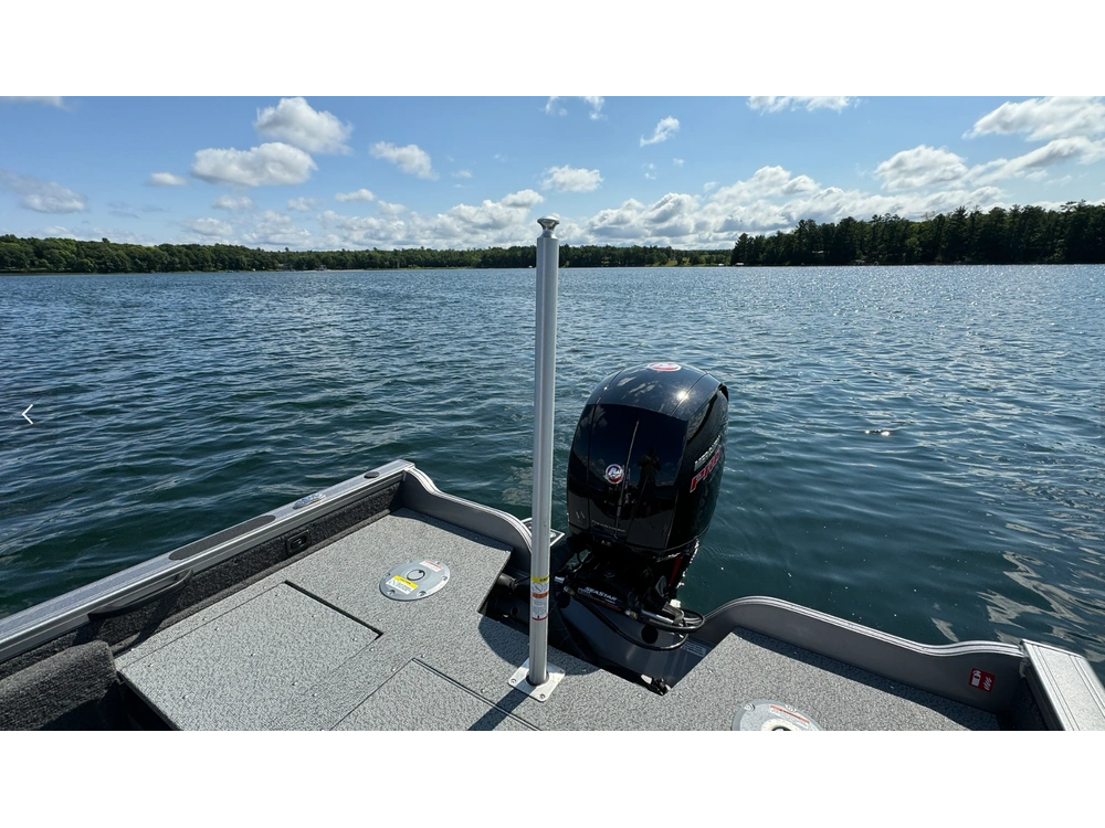 2026 Crestliner 1750 Fish Hawk Wt Jumpseat Black alt