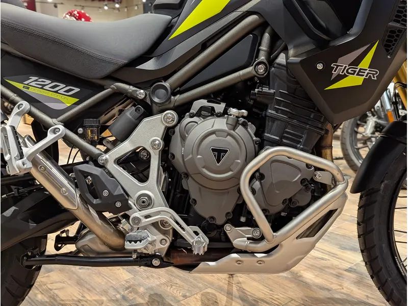 2026 Triumph Tiger 1200 Desert Edition // Satin Granite