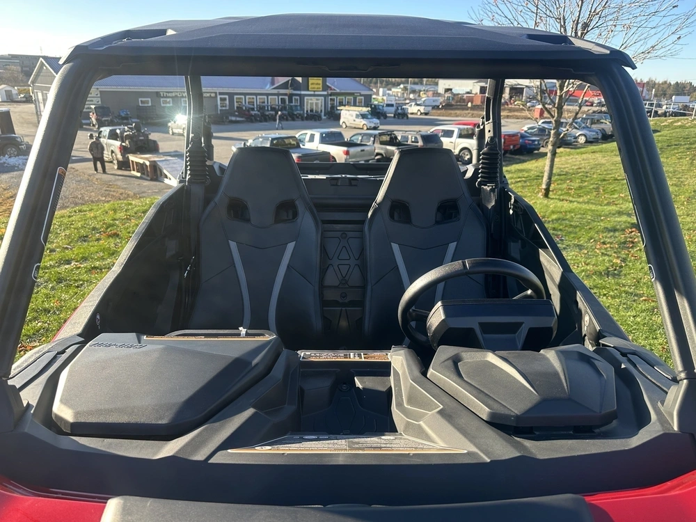 2026 Can-am Commander Xt 700 alt