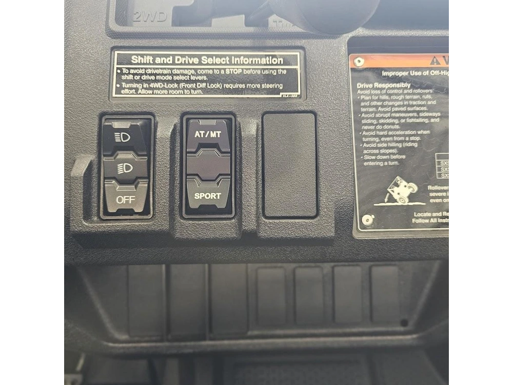 2025 Honda Pioneer 1000 Base alt