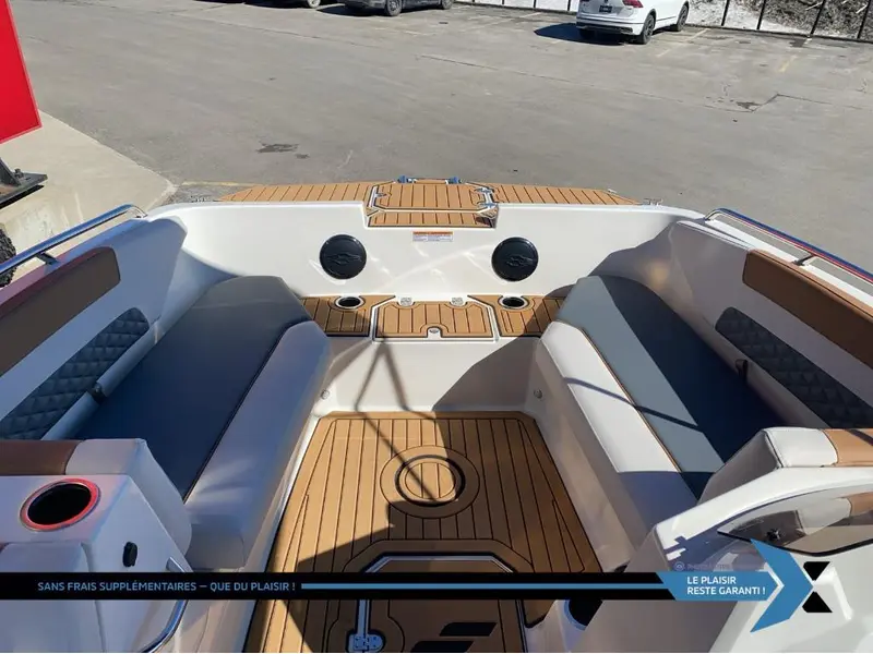 2025 STARCRAFT SVX 171 OB 90HP deck boat bateau Ponté
