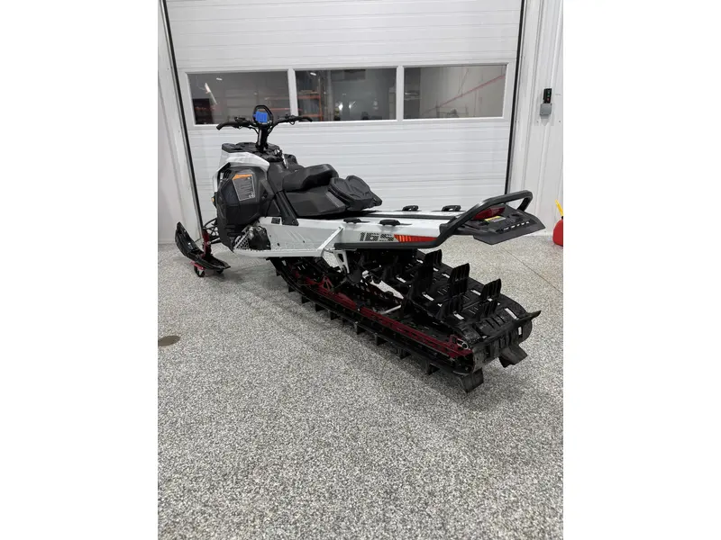 Ski-Doo Summit X 850 Turbo 2023