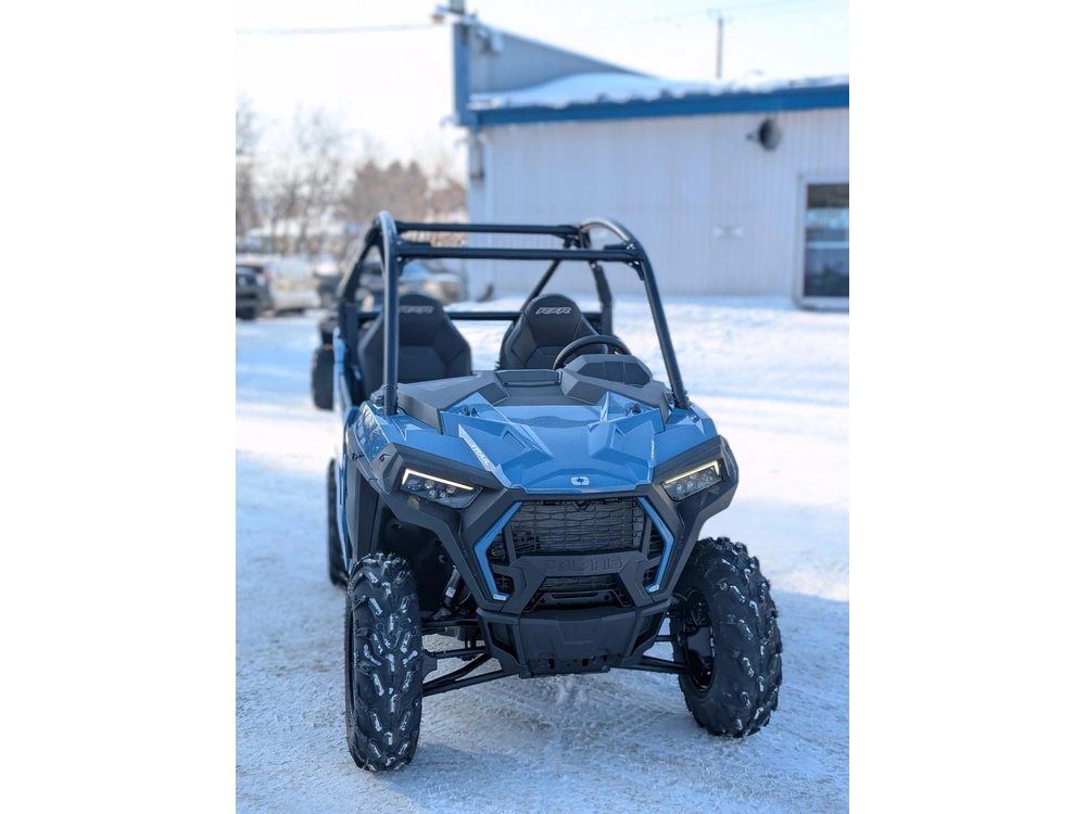 Polaris Rzr Trail Sport - Zenith Blue 900 | 🌍 Concurrents : Maverick Trail / Talon 1000 🌍 | 2026 alt