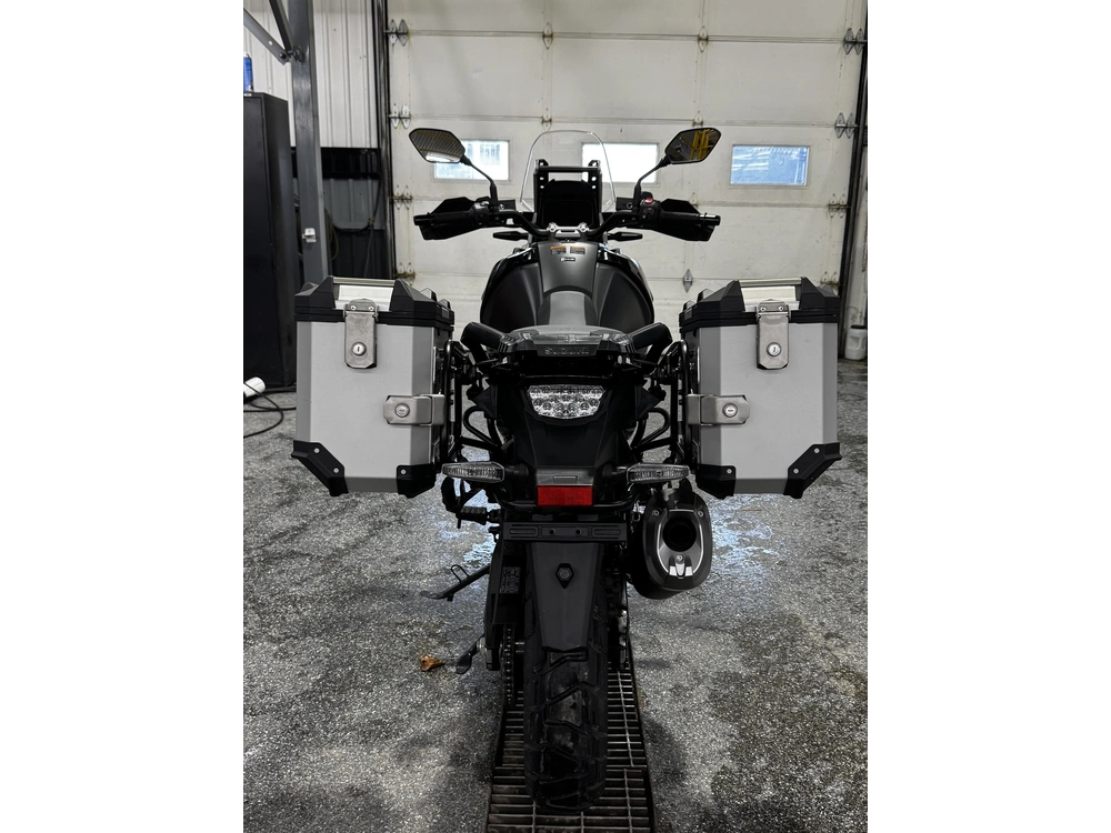 2024 Suzuki De 1050 alt