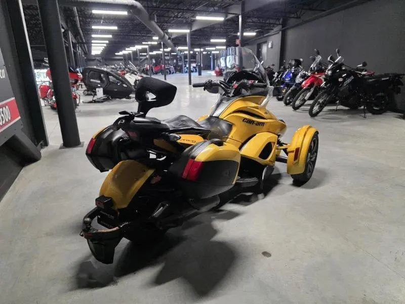 Can-Am SPYDER ST-S 2013