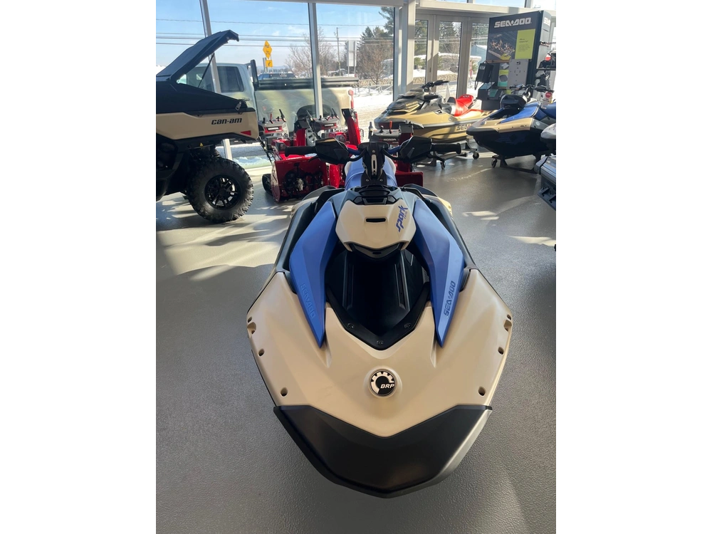 Sea-doo Spark Trixx 3 Places 2025 alt