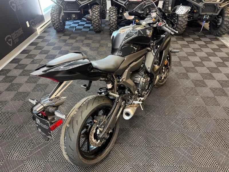 Yamaha Yzf-r7 2025 alt