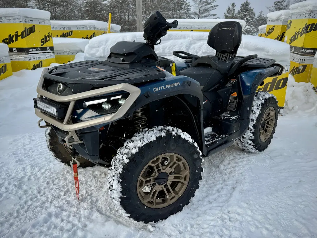 2025 Can-Am OUTLANDER MAX LIMITED 1000R - W/ 10.25" TOUCHSCREEN