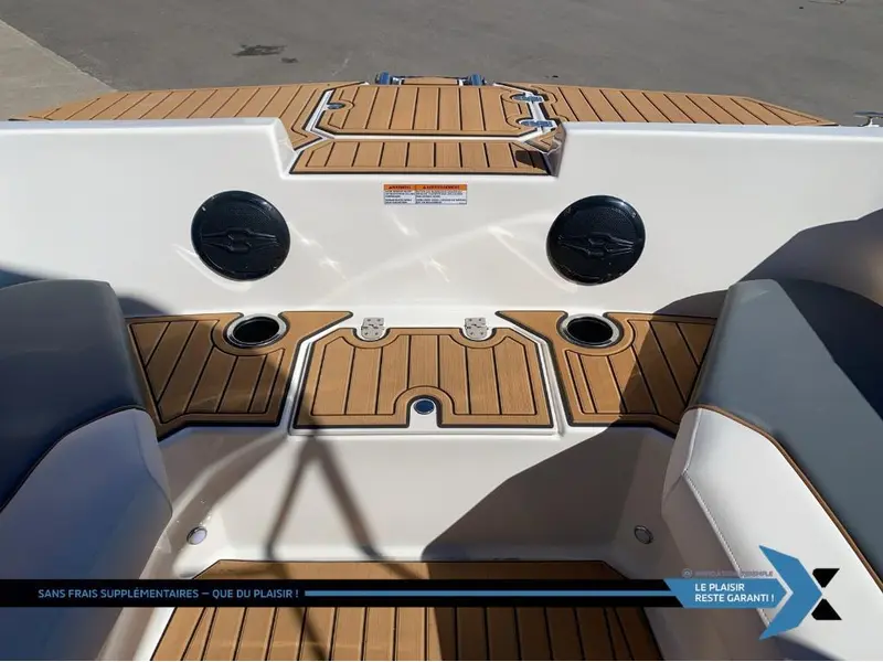 2025 STARCRAFT SVX 171 OB 90HP deck boat bateau Ponté