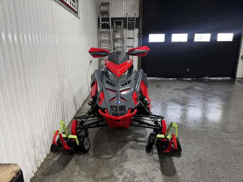 2024 Polaris 850 Switchback XC 146 **GARANTIE POLARIS 2027!!**
