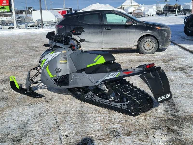 Arctic Cat Riot 8000 Es Qs3 146x1.6 2022 alt