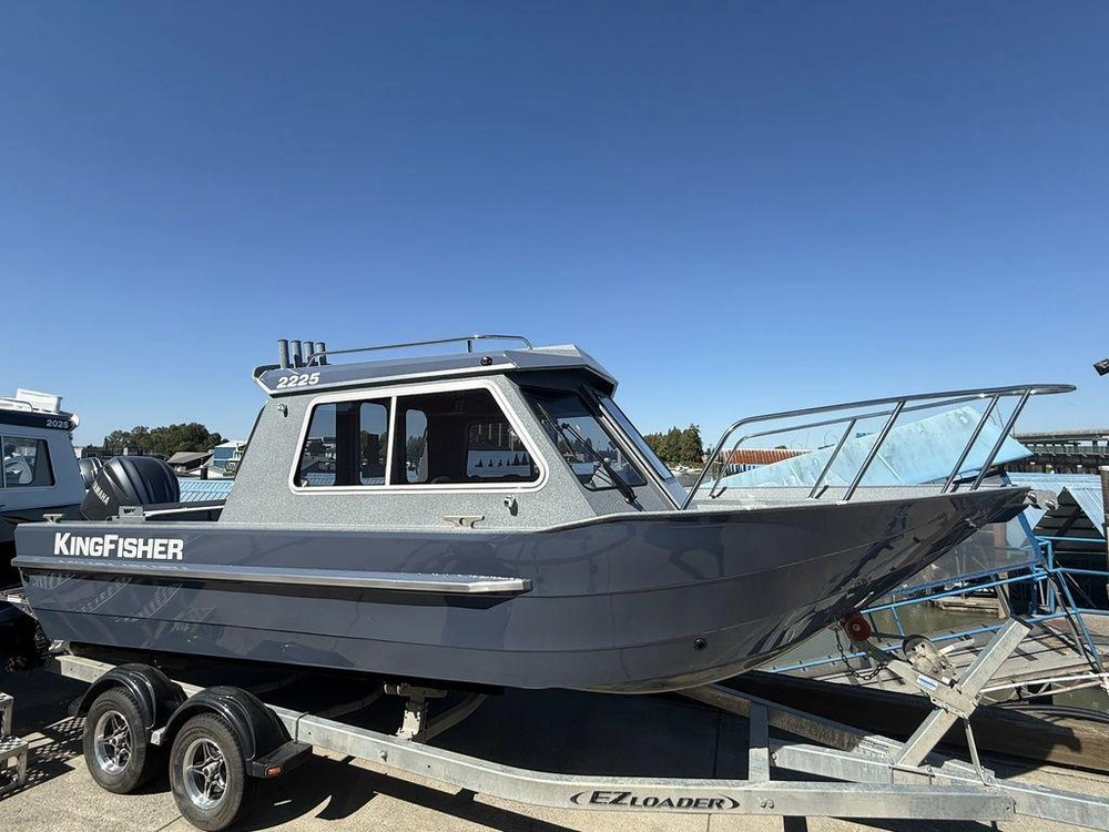 2025 Kingfisher 2225 Escape Ht alt