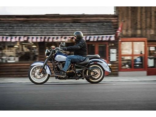 Kawasaki Vulcan Classic 900 2026 alt