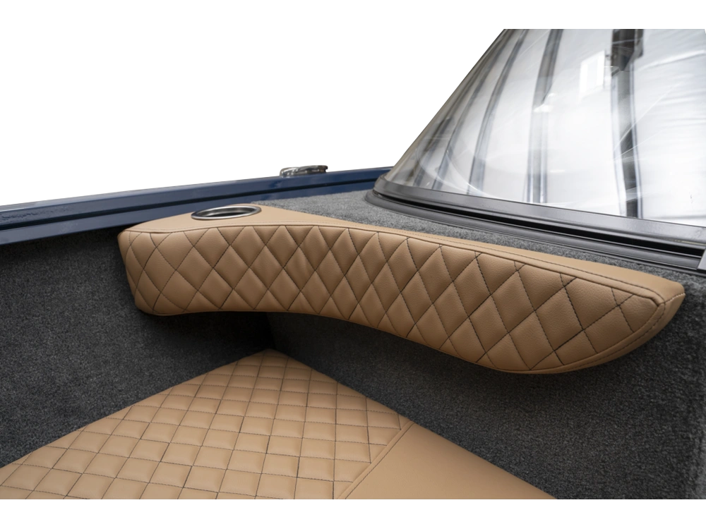 2026 Legend 18xt With Sport Package alt