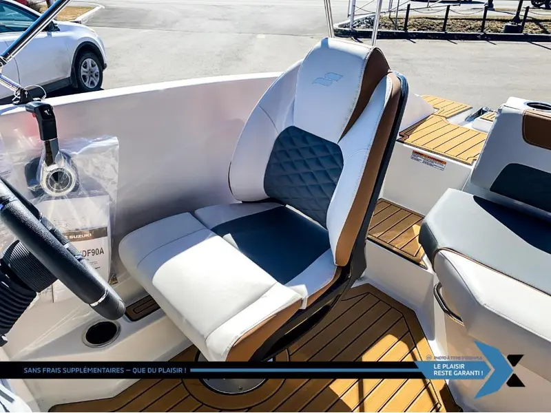 2025 STARCRAFT SVX 171 OB 90HP deck boat bateau Ponté