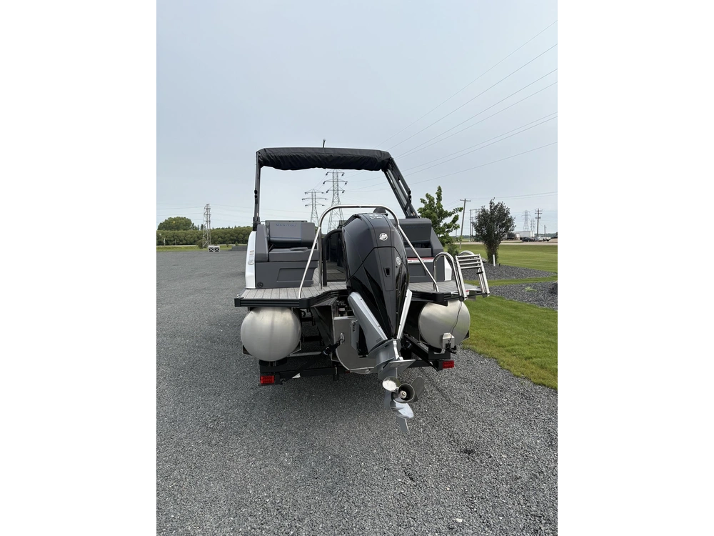 2025 Manitou Explore 24 Switchback Trifold 300 Mercury & Trailer alt