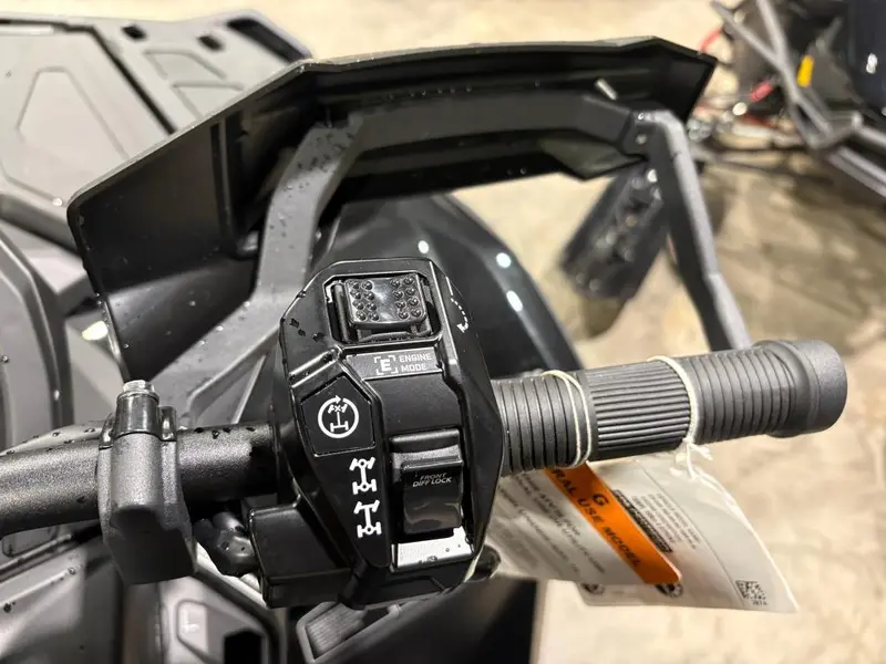 Can-Am Outlander MAX 6X6 Backcountry 1000R 2026