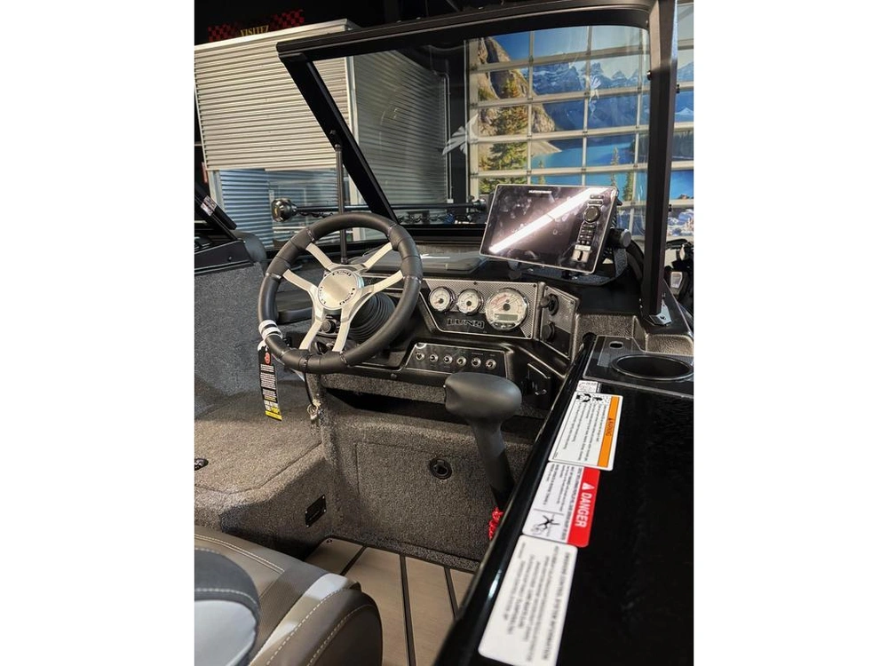 Lund Boat Co 1875 Crossover Xs 2026 2026 alt