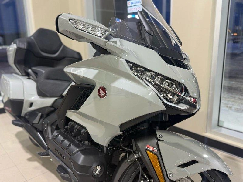 Honda Gold Wing Tour Dct 2026 alt