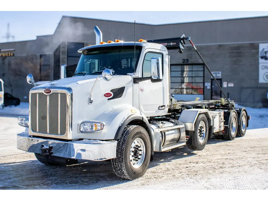2026 Peterbilt 567 