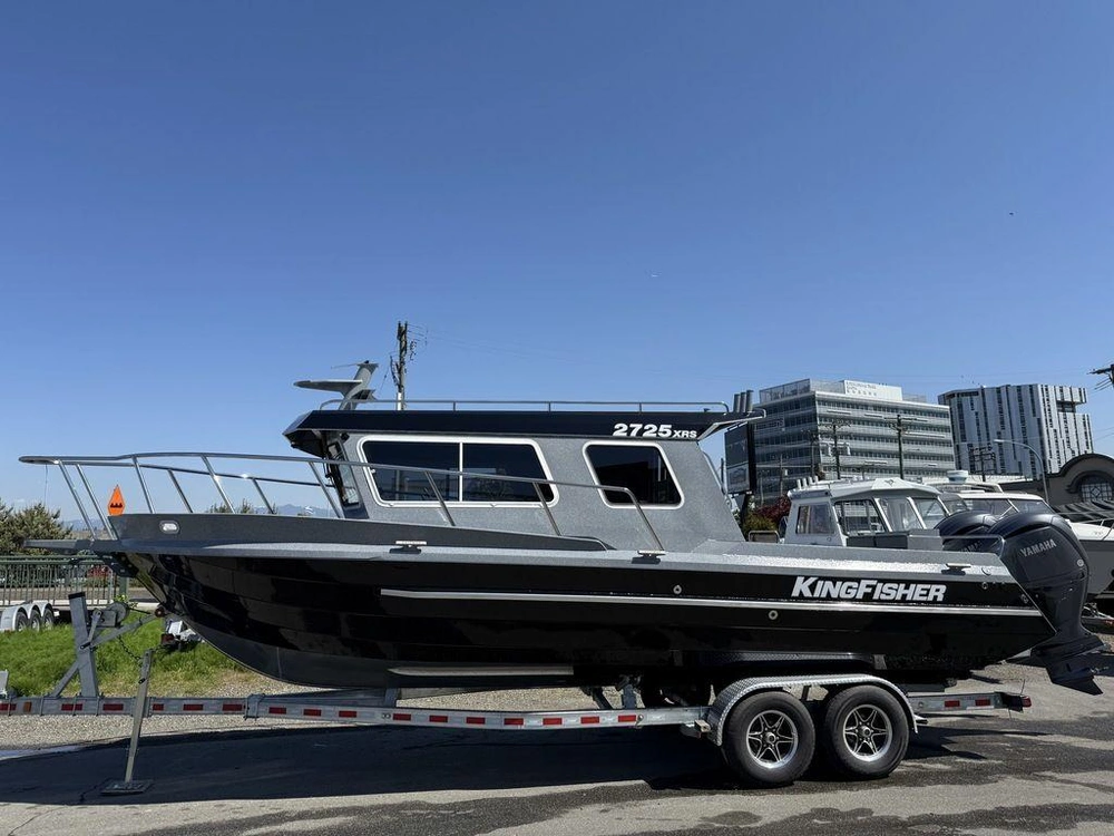 2025 Kingfisher 2725 Xrs alt