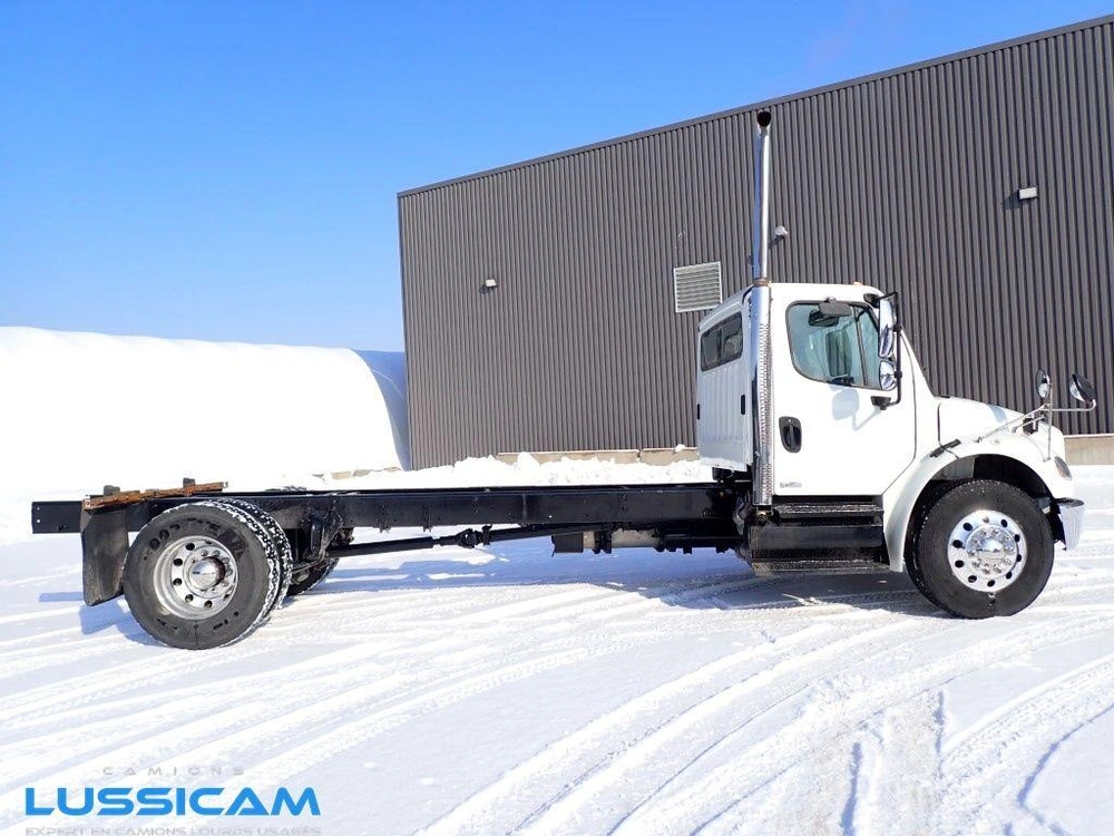 Freightliner M2106 2011