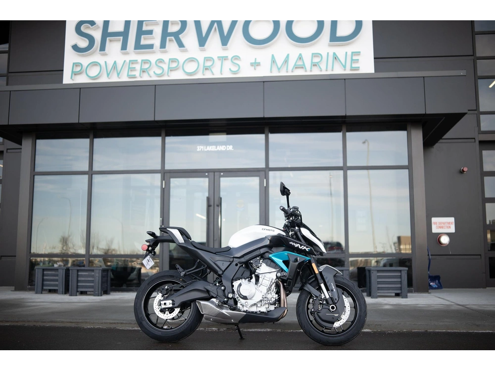 2026 Cfmoto 675nk alt