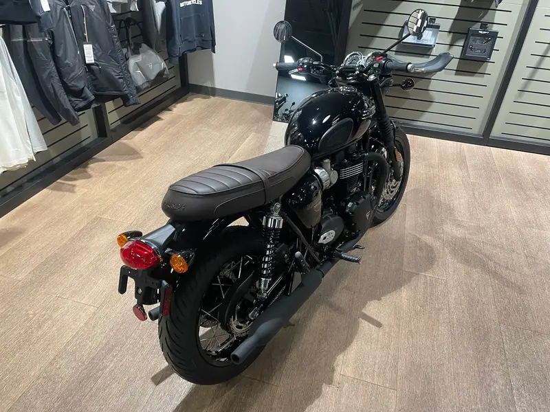 2026 Triumph Bonneville T120 Black - JET BLACK