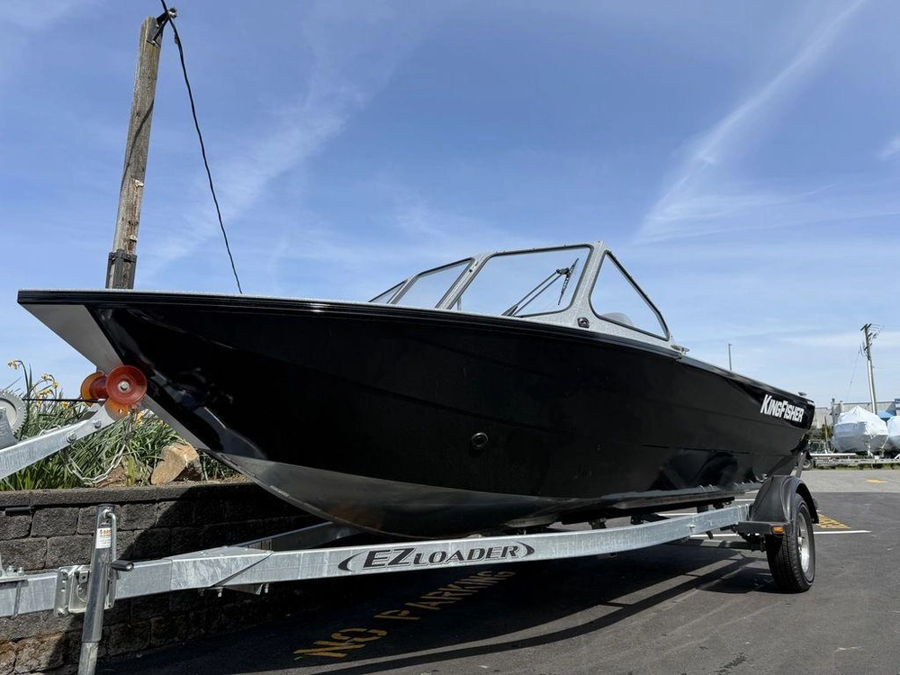 2026 Kingfisher 1825 Falcon - Black alt