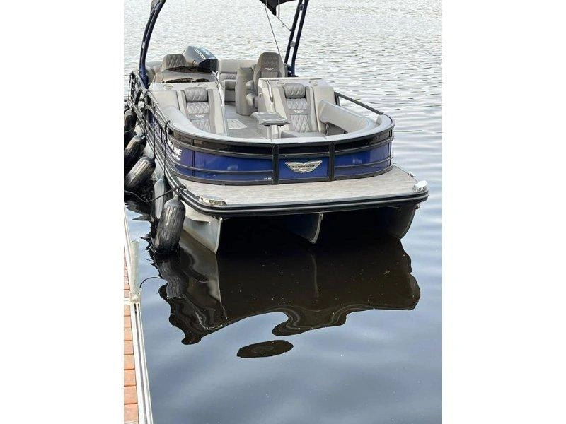 Bennington Marine Bennington 25 Rrfbast 2023 alt