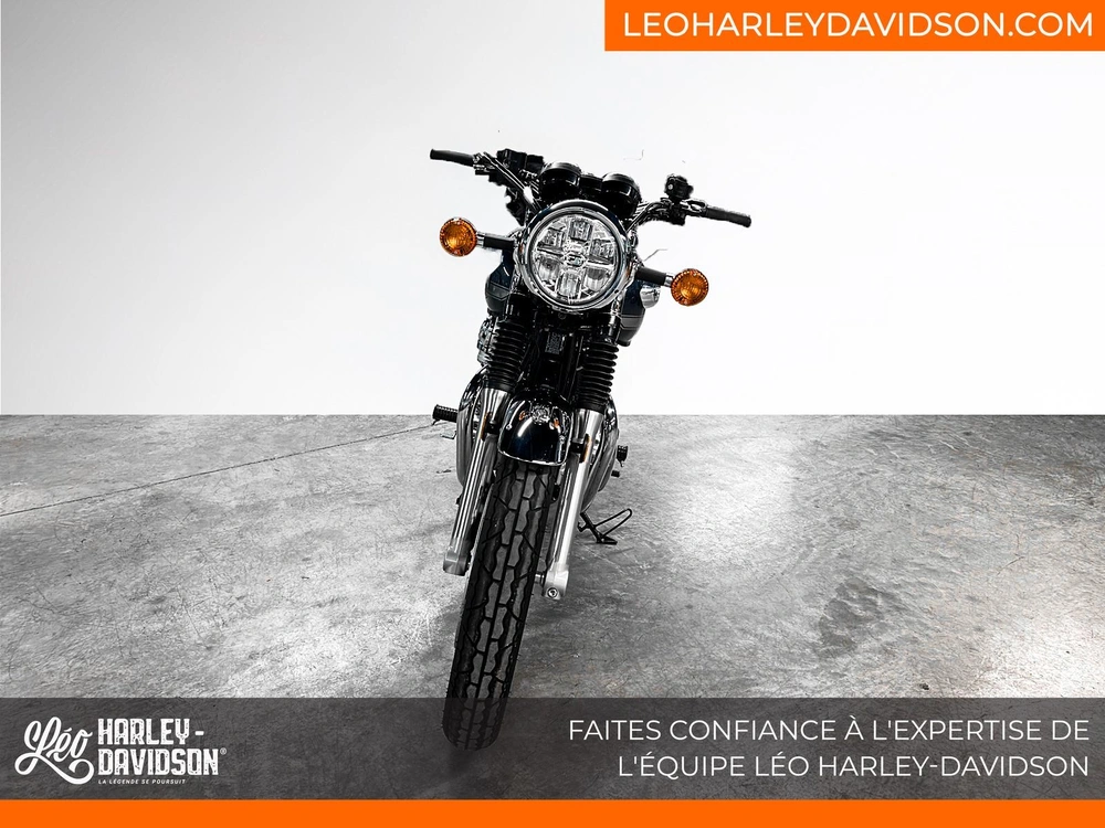 2023 Kawasaki W800 alt