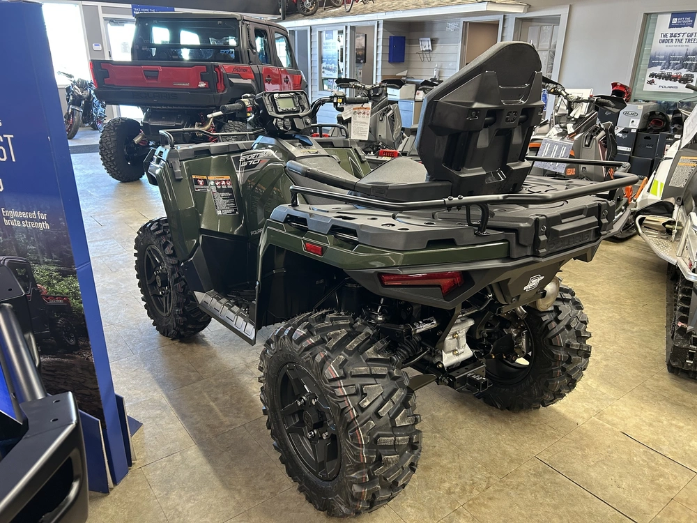 2026 Polaris 2026 Polaris Sportsman Touring 570 Premium Treeline Green Metallic alt