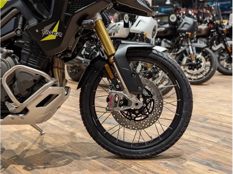 2026 Triumph Tiger 1200 Desert Edition // Satin Granite