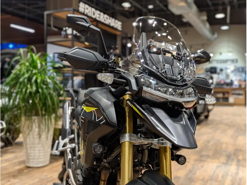 2026 Triumph Tiger 1200 Desert Edition // Satin Granite