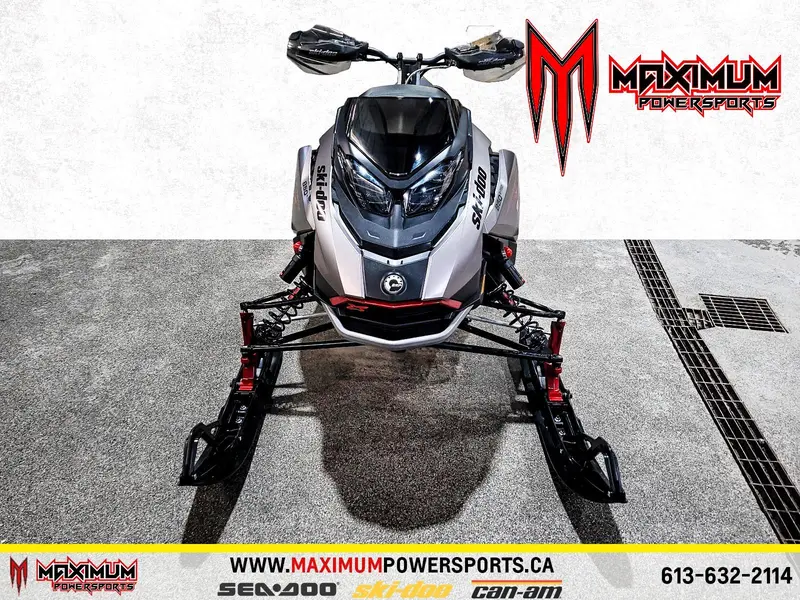 2023 Ski-Doo RENEGADE XRS 850