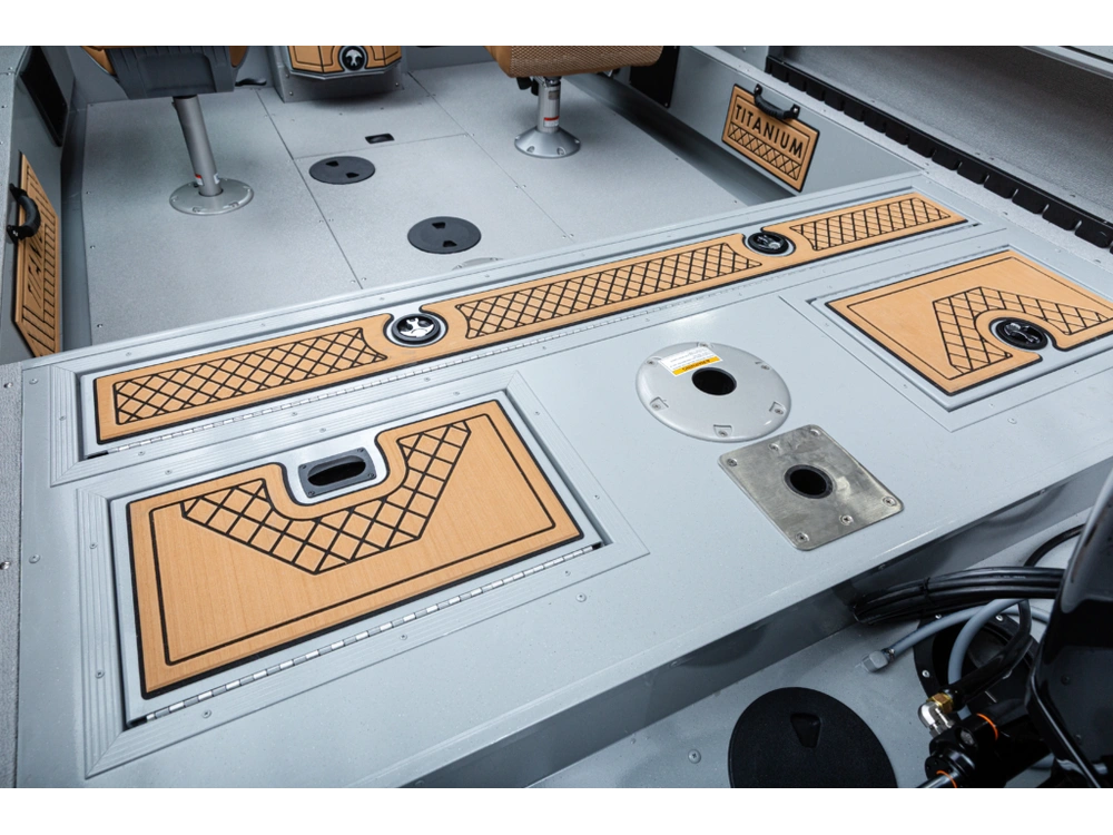 2026 Legend 19 Titanium Rugged alt