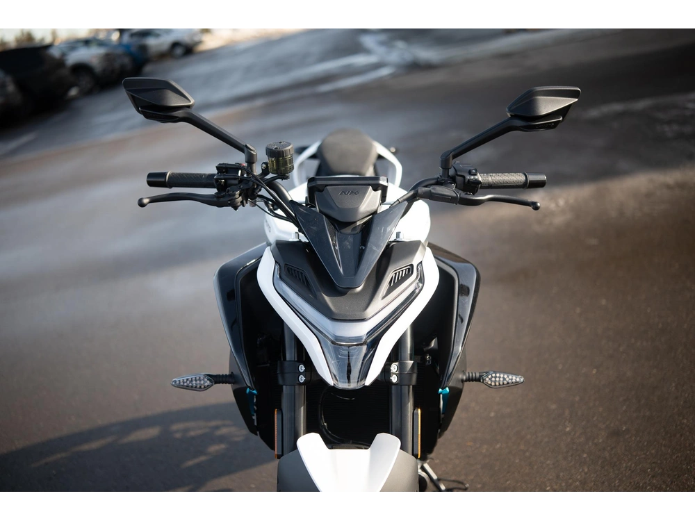 2026 Cfmoto 675nk alt