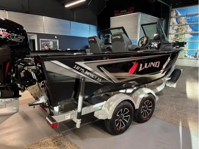 2026 Lund Boat Co LUND 1875 IMPACT XS 2026 thumbnail 4