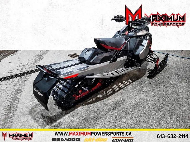 2023 Ski-Doo RENEGADE XRS 850